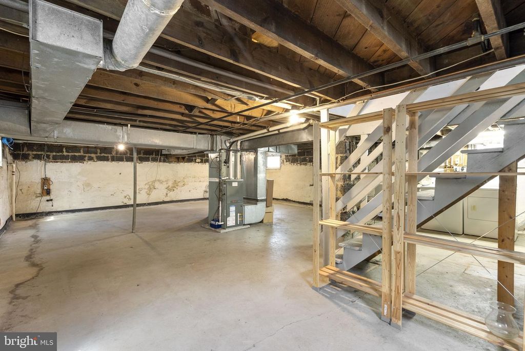 Image 28 of property listing at 4719 QUEENSBURY RD, Riverdale, MD 20737