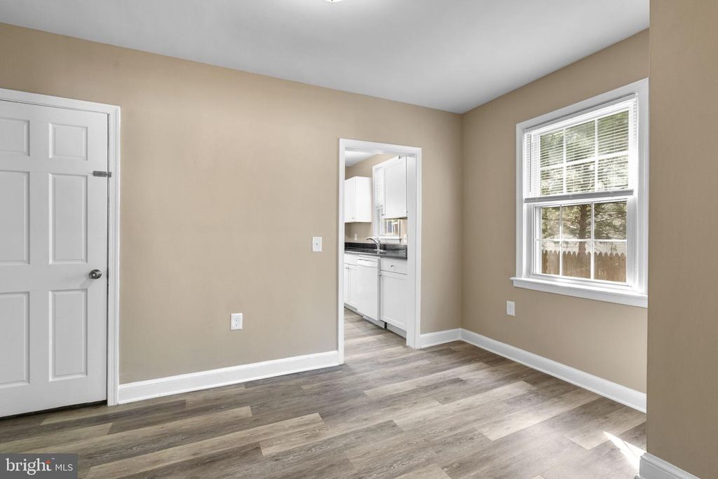 Image 6 of property listing at 4719 QUEENSBURY RD, Riverdale, MD 20737