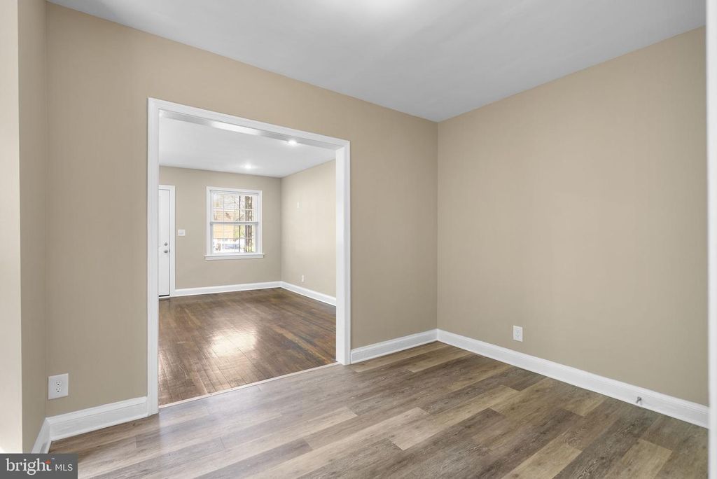 Image 7 of property listing at 4719 QUEENSBURY RD, Riverdale, MD 20737
