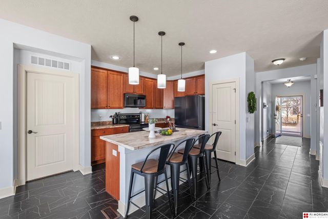 15809 Young Circle, Bennington, NE 68007