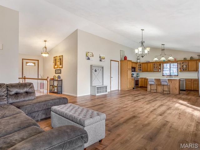 454 Mary Drive, Waterloo, IL 62298