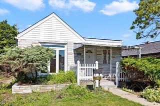 5812 N Oriole Avenue, Chicago, IL 60631