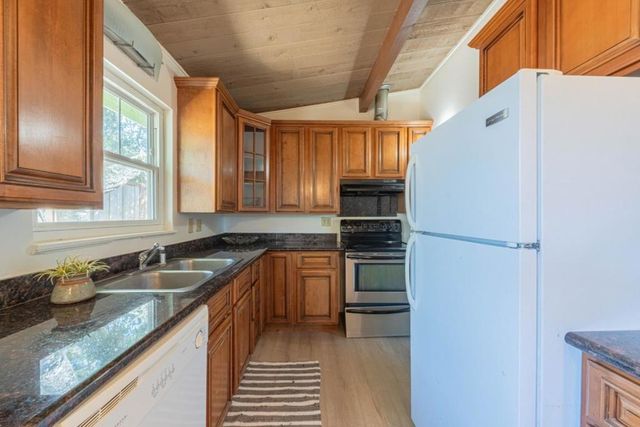 1227 Shafter Avenue, Pacific Grove, CA 93950