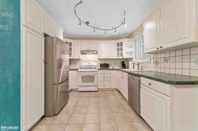 7741 Rauschelbach Street, Utica, MI 48317