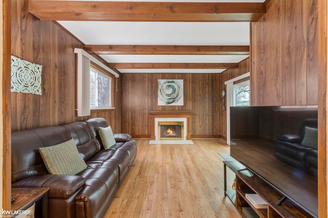 7741 Rauschelbach Street, Utica, MI 48317