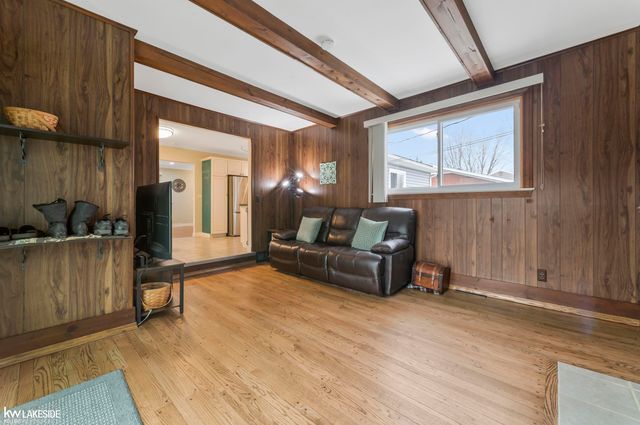 7741 Rauschelbach Street, Utica, MI 48317