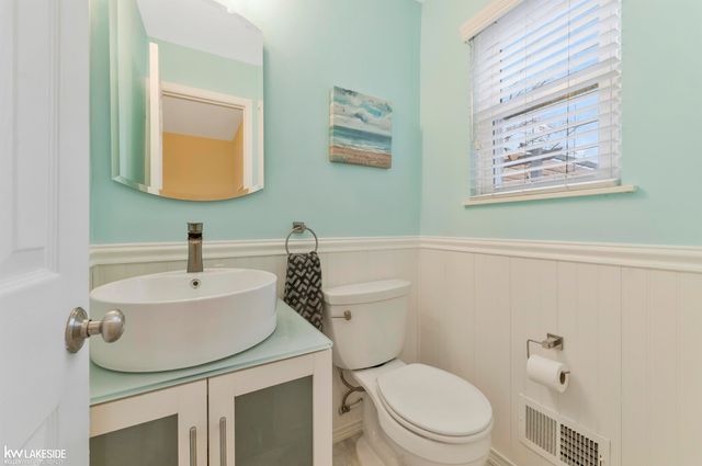 7741 Rauschelbach Street, Utica, MI 48317