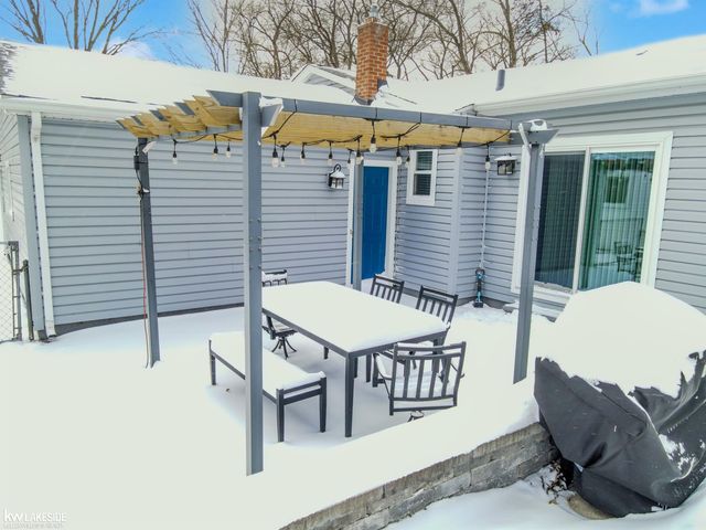 7741 Rauschelbach Street, Utica, MI 48317