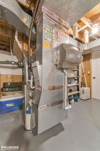 7741 Rauschelbach Street, Utica, MI 48317