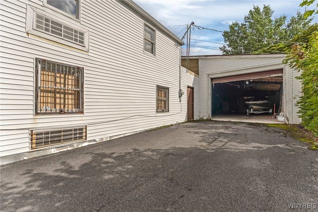 395 East Ferry Street, Buffalo, NY 14208