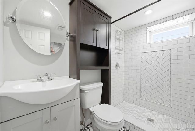 2809 Heather Avenue, Medford, NY 11763