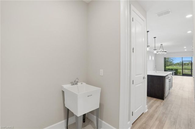 20060 Kingmont DR, Estero, FL 33928