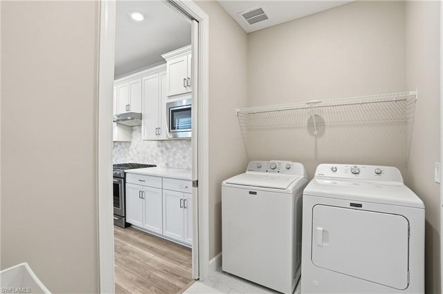 20060 Kingmont DR, Estero, FL 33928