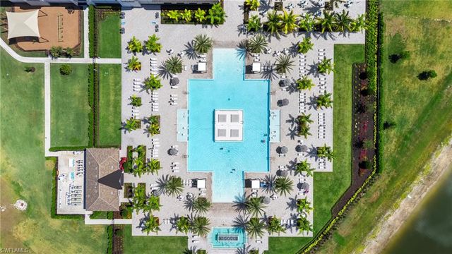 20060 Kingmont DR, Estero, FL 33928