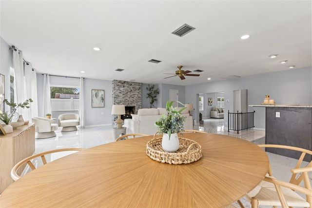4000 14TH WAY NE, St Petersburg, FL 33703