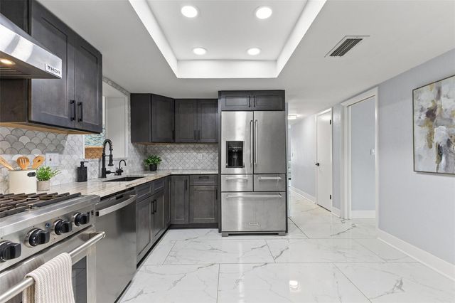 4000 14TH WAY NE, St Petersburg, FL 33703