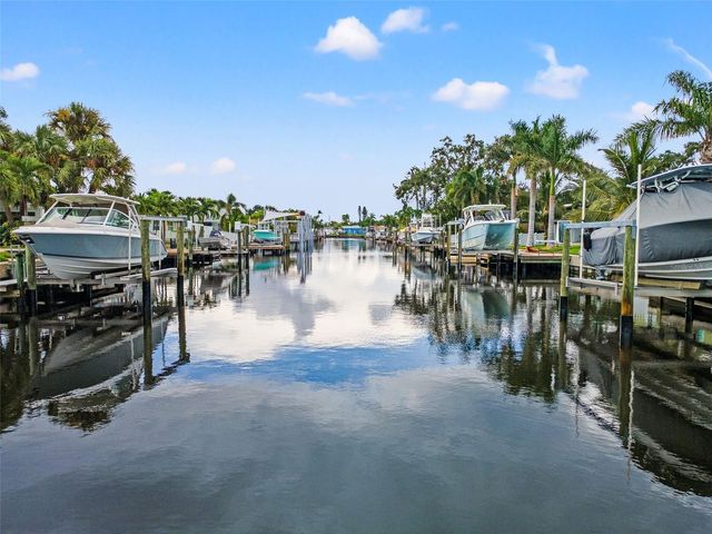 4000 14TH WAY NE, St Petersburg, FL 33703