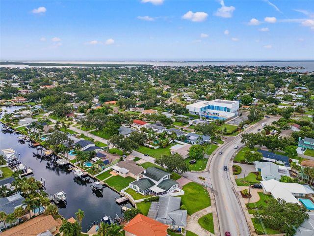 4000 14TH WAY NE, St Petersburg, FL 33703