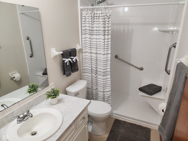 911 E Greyhound Pass, Carmel, IN 46032