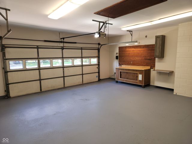 911 E Greyhound Pass, Carmel, IN 46032