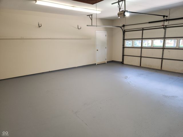 911 E Greyhound Pass, Carmel, IN 46032