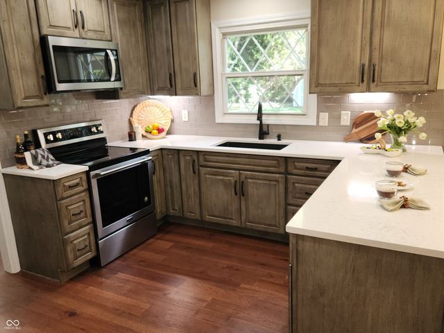 911 E Greyhound Pass, Carmel, IN 46032