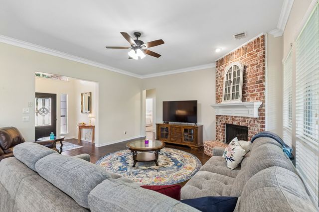 205 Rushcreek Drive, Wylie, TX 75098