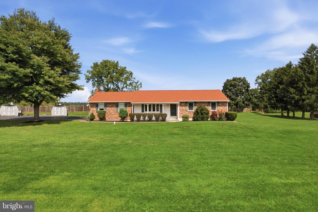 2199 WARNER SCHOOL RD, EAST GREENVILLE, PA 18041 — photo 2
