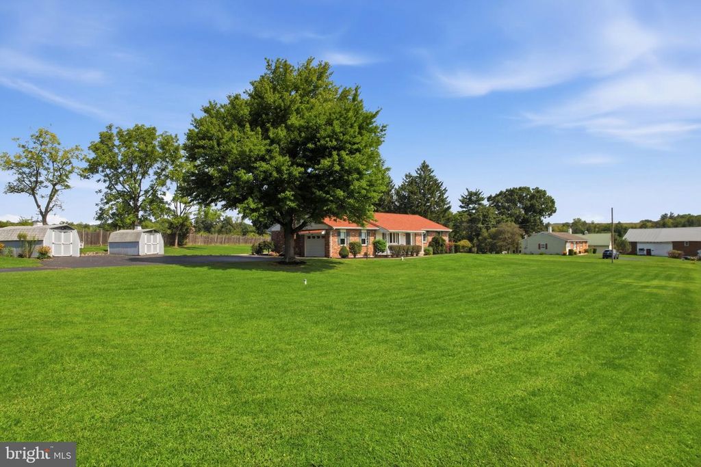 2199 WARNER SCHOOL RD, EAST GREENVILLE, PA 18041 — photo 4