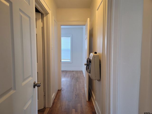 1320 W Oakwood St., Tyler, TX 75702