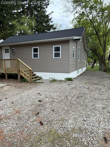 6423 Andersonville Road, Waterford Charter Township, MI 48329