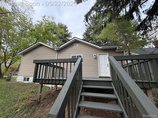 6423 Andersonville Road, Waterford Charter Township, MI 48329