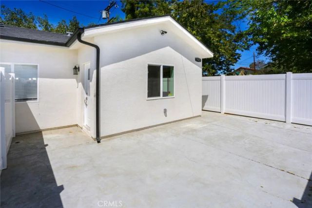 7521 Milwood, Canoga Park, CA 91303