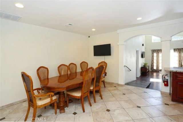 7521 Milwood, Canoga Park, CA 91303