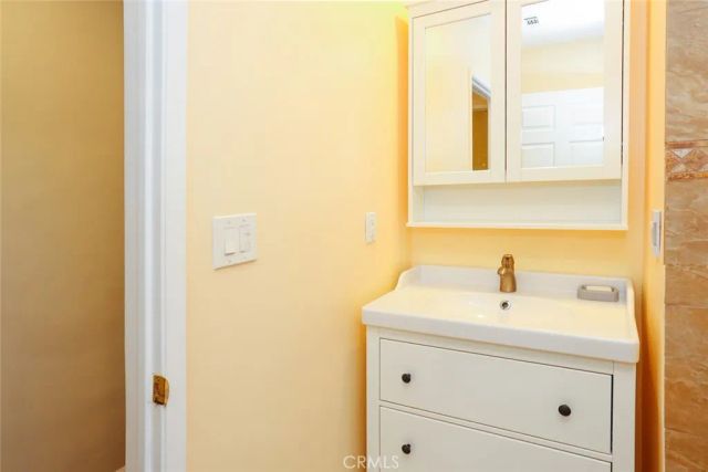 7521 Milwood, Canoga Park, CA 91303