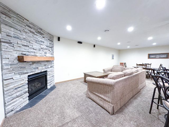 1610 Suntree Drive, West Fargo, ND 58078