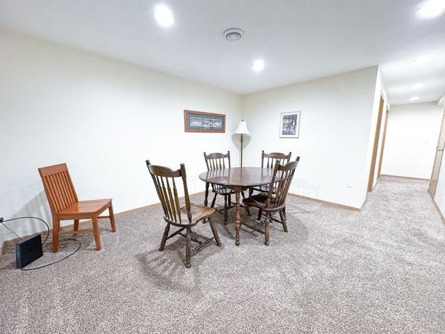 1610 Suntree Drive, West Fargo, ND 58078