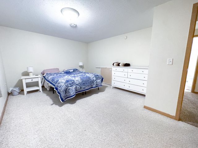 1610 Suntree Drive, West Fargo, ND 58078