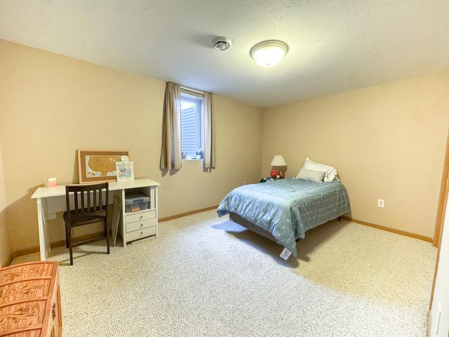 1610 Suntree Drive, West Fargo, ND 58078