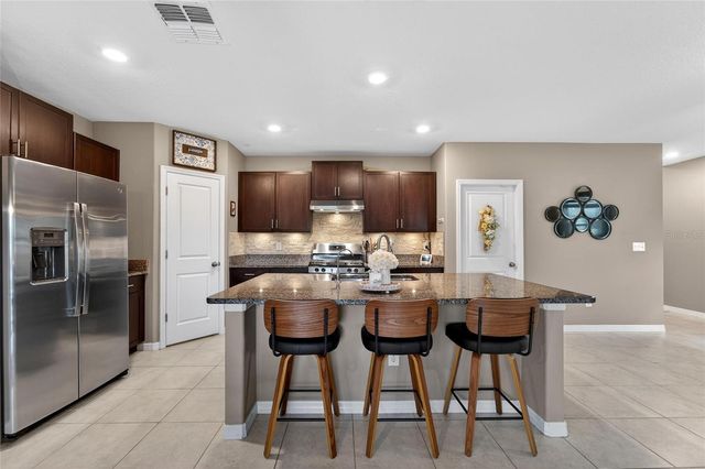 9720 LEMON DROP LOOP, Sun City Center, FL 33573