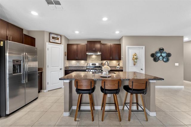 9720 LEMON DROP LOOP, Sun City Center, FL 33573