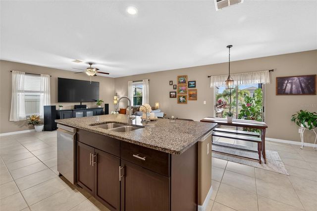 9720 LEMON DROP LOOP, Sun City Center, FL 33573