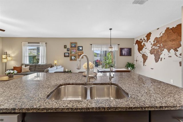 9720 LEMON DROP LOOP, Sun City Center, FL 33573