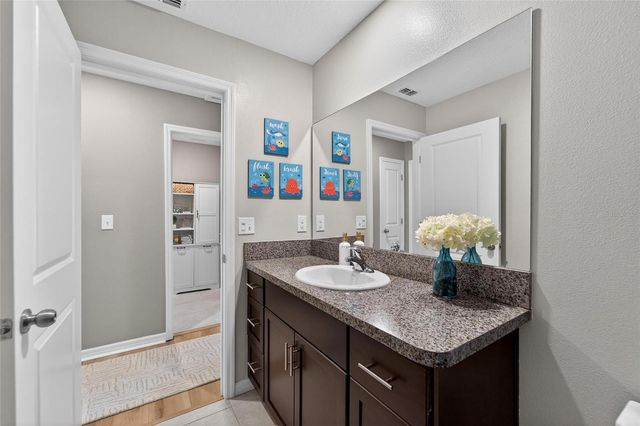 9720 LEMON DROP LOOP, Sun City Center, FL 33573