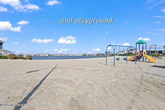 8 Jibsail Drive, Bayville, NJ 08721