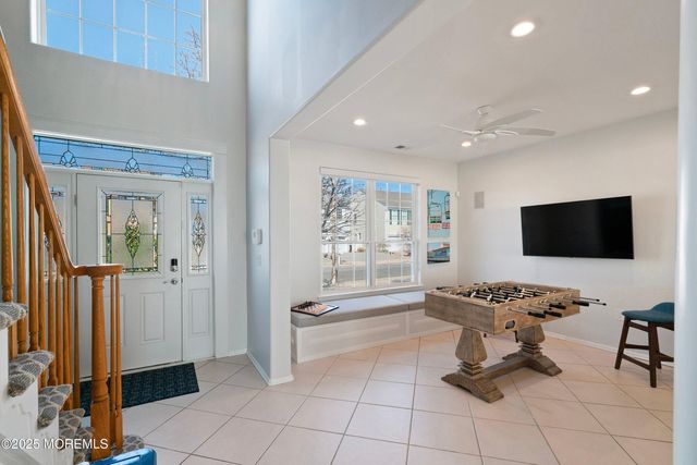 8 Jibsail Drive, Bayville, NJ 08721