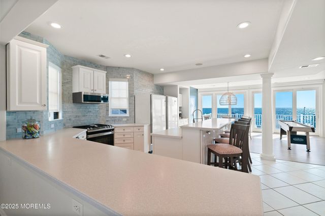 8 Jibsail Drive, Bayville, NJ 08721