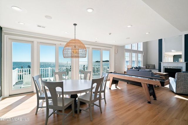 8 Jibsail Drive, Bayville, NJ 08721