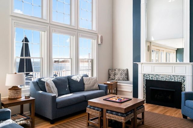 8 Jibsail Drive, Bayville, NJ 08721