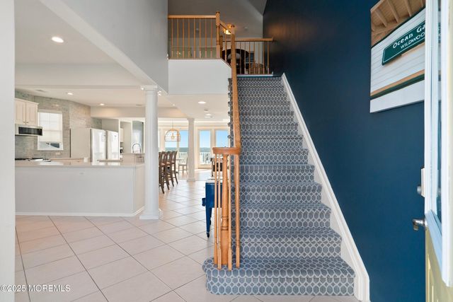 8 Jibsail Drive, Bayville, NJ 08721